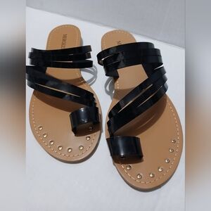 Merozzi Open Toes Flat Black Sandals Size 6.5